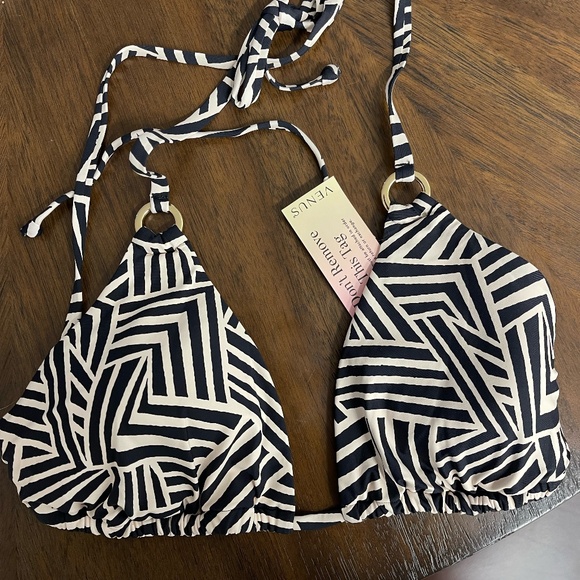 VENUS Bikini - Picture 1 of 3